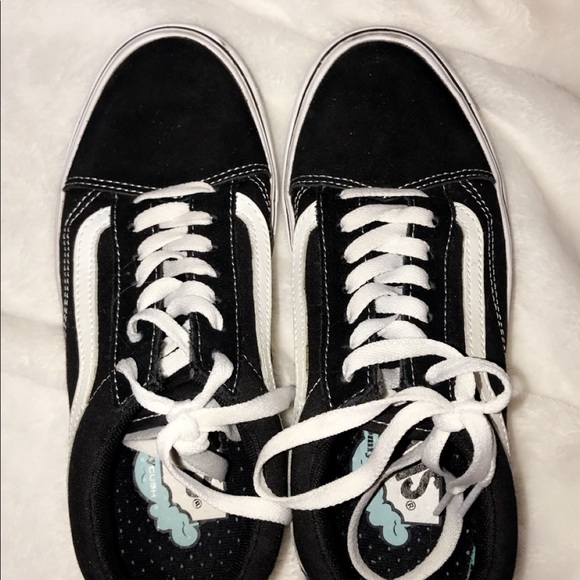 Vans - Picture 3 of 4